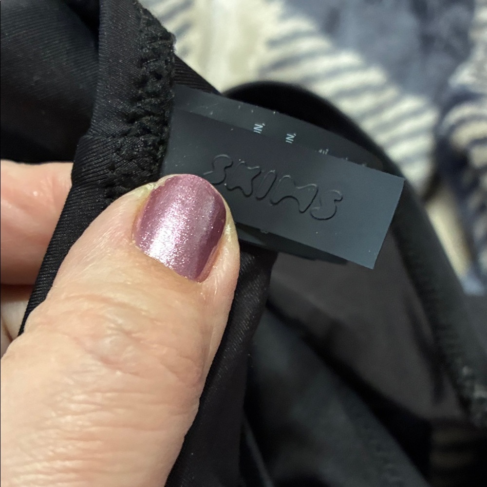 SKIMS Black Strapless Cutout swimsuit - Picture 7 of 10